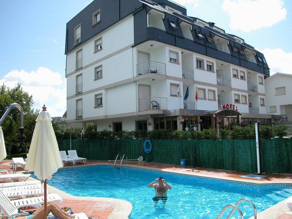 Hotel Pineiro 2 Estrellas Superior Playa de la Lanzada Bagian luar foto