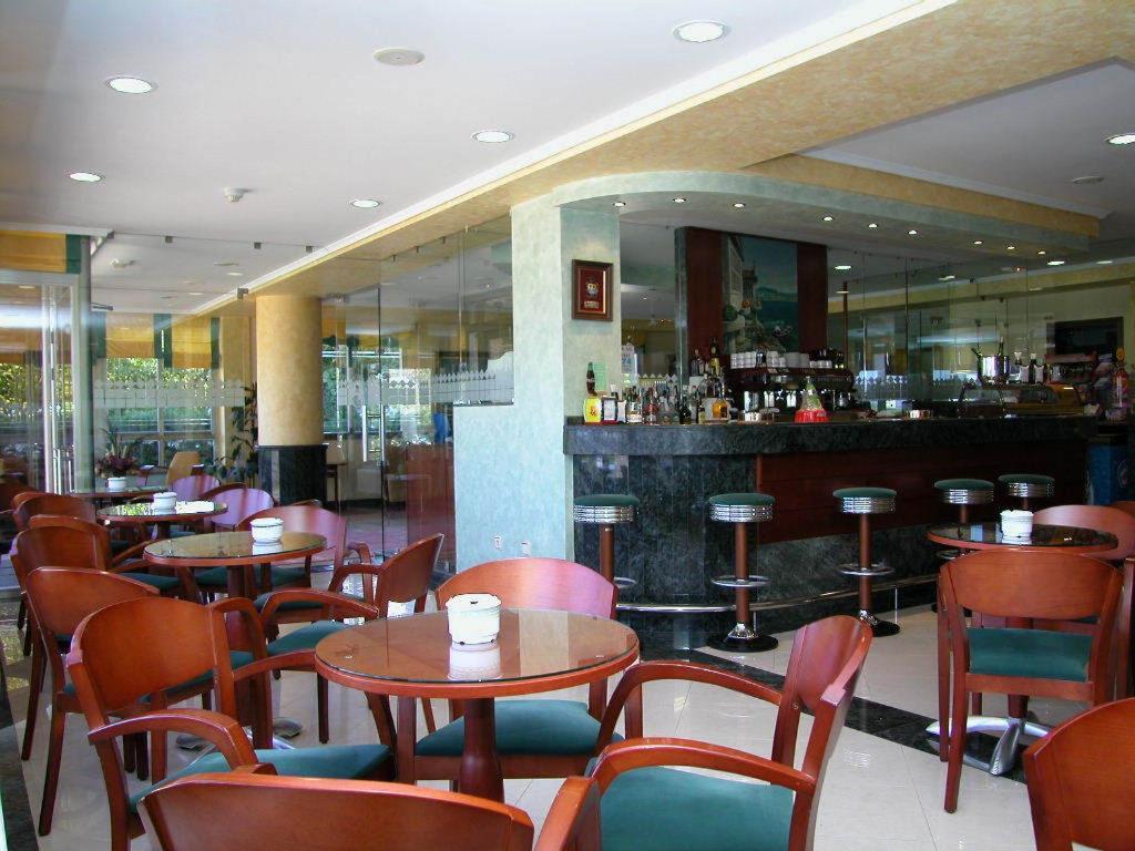 Hotel Pineiro 2 Estrellas Superior Playa de la Lanzada Bagian luar foto