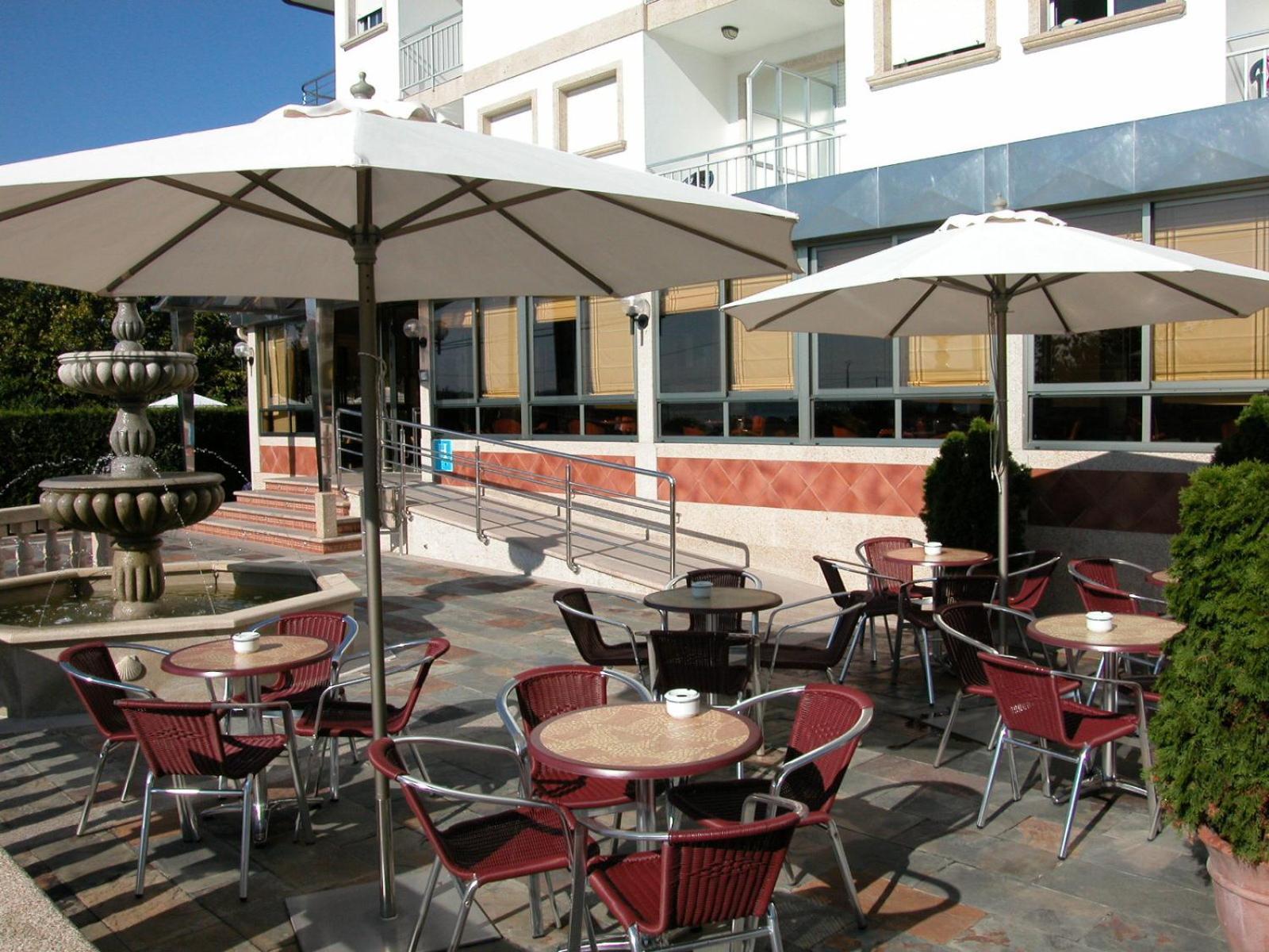 Hotel Pineiro 2 Estrellas Superior Playa de la Lanzada Bagian luar foto