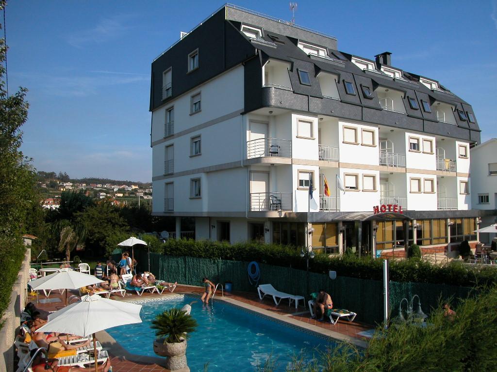 Hotel Pineiro 2 Estrellas Superior Playa de la Lanzada Bagian luar foto