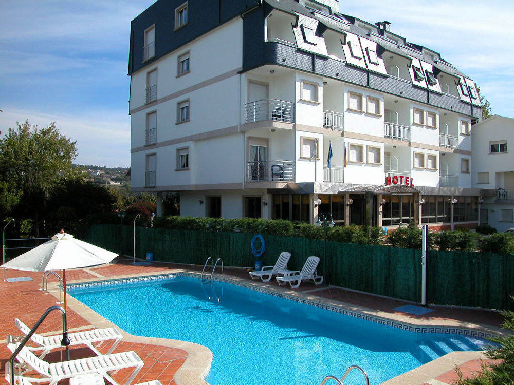 Hotel Pineiro 2 Estrellas Superior Playa de la Lanzada Bagian luar foto
